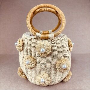 Summer Straw Bucket Bag Women’s Pearl Flower Rattan Tote‎ Shell Drawstring NWOT